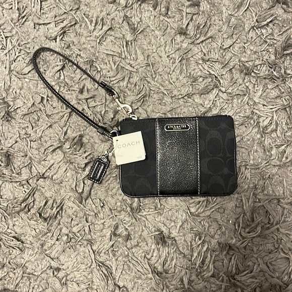 Brand New Coach Wallet - Picture 1 of 3